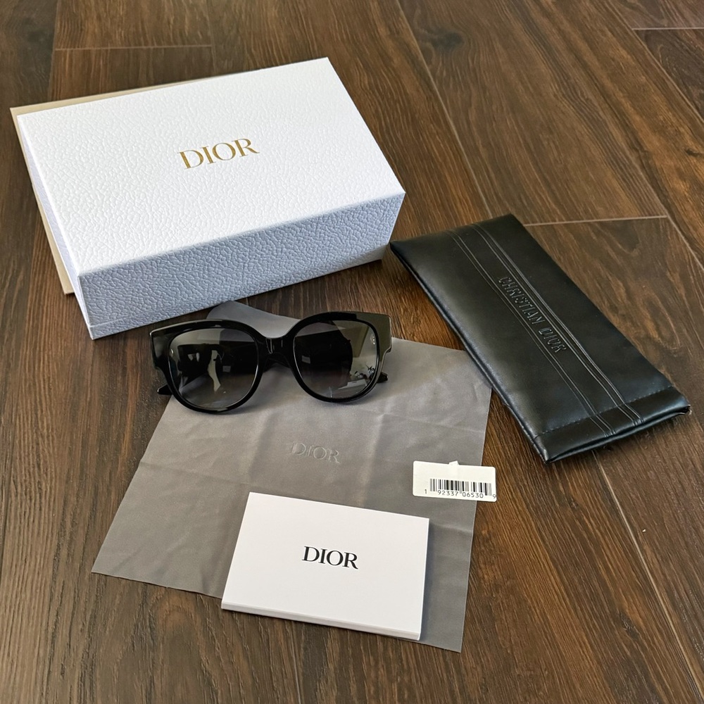 [BOXED] DIOR Wildior BU 54mm Cat Eye Sunglasses